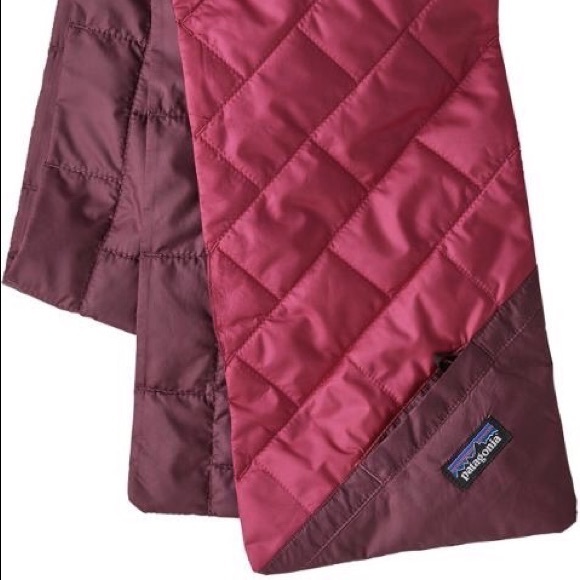 Patagonia Accessories - Patagonia nano puff scarf